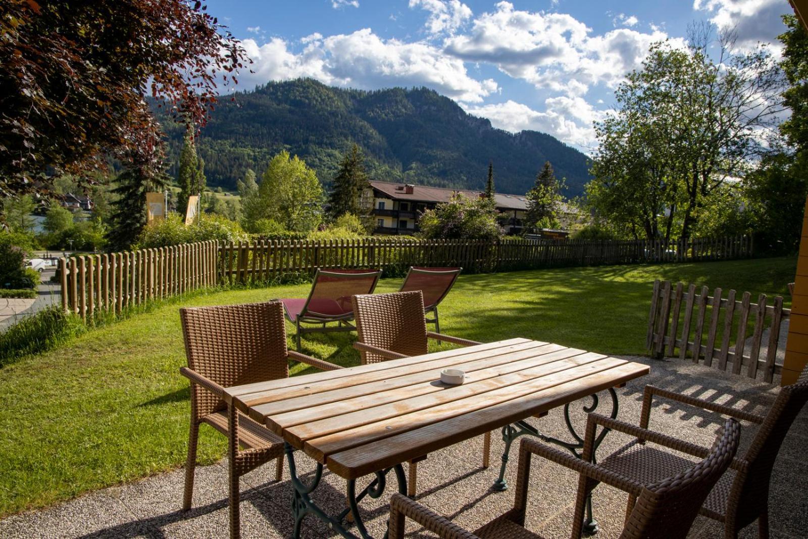 Regitnig - 4 Sterne Hotel Und Chalets Вайсензее Экстерьер фото