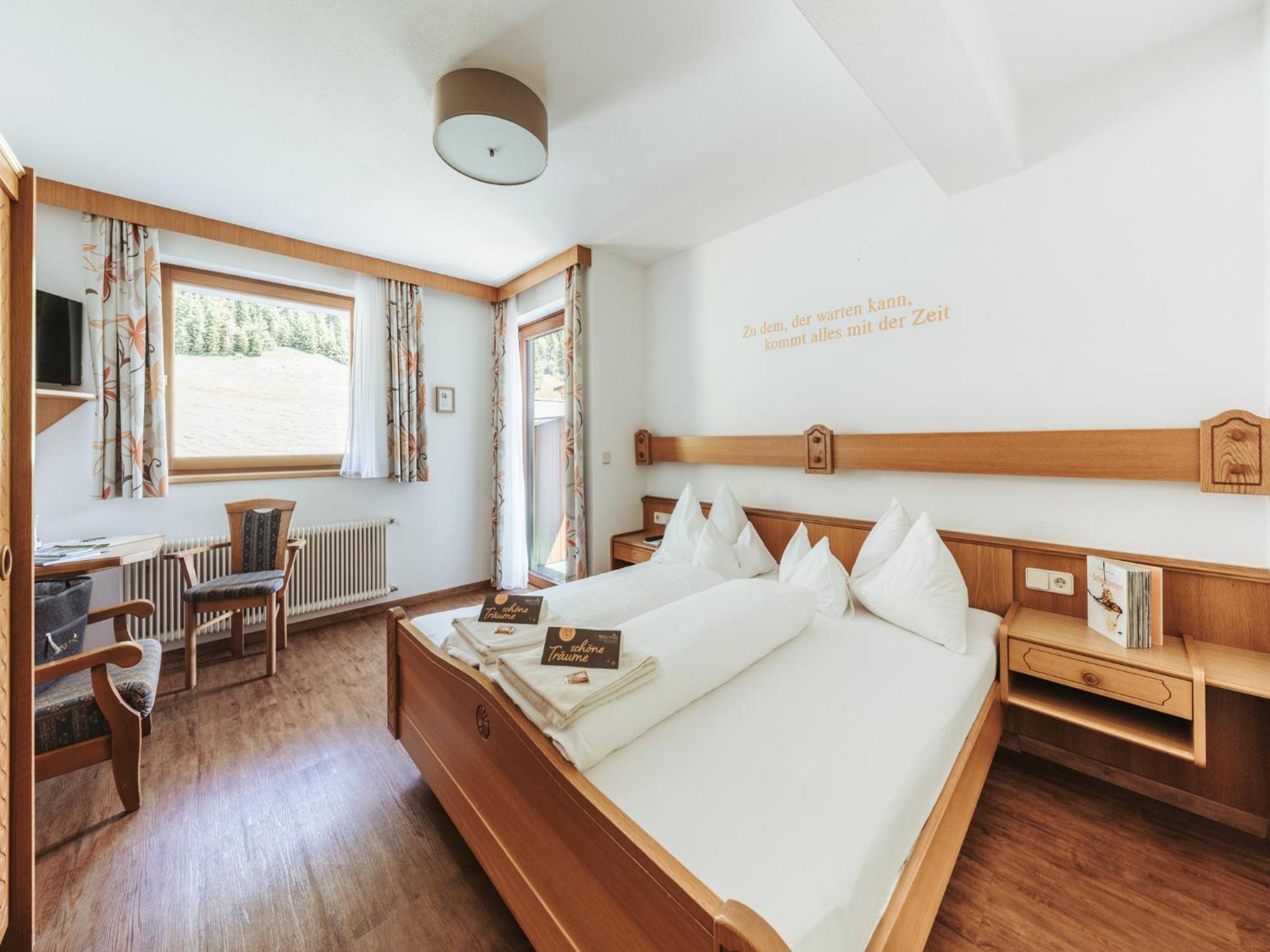 Regitnig - 4 Sterne Hotel Und Chalets Вайсензее Экстерьер фото