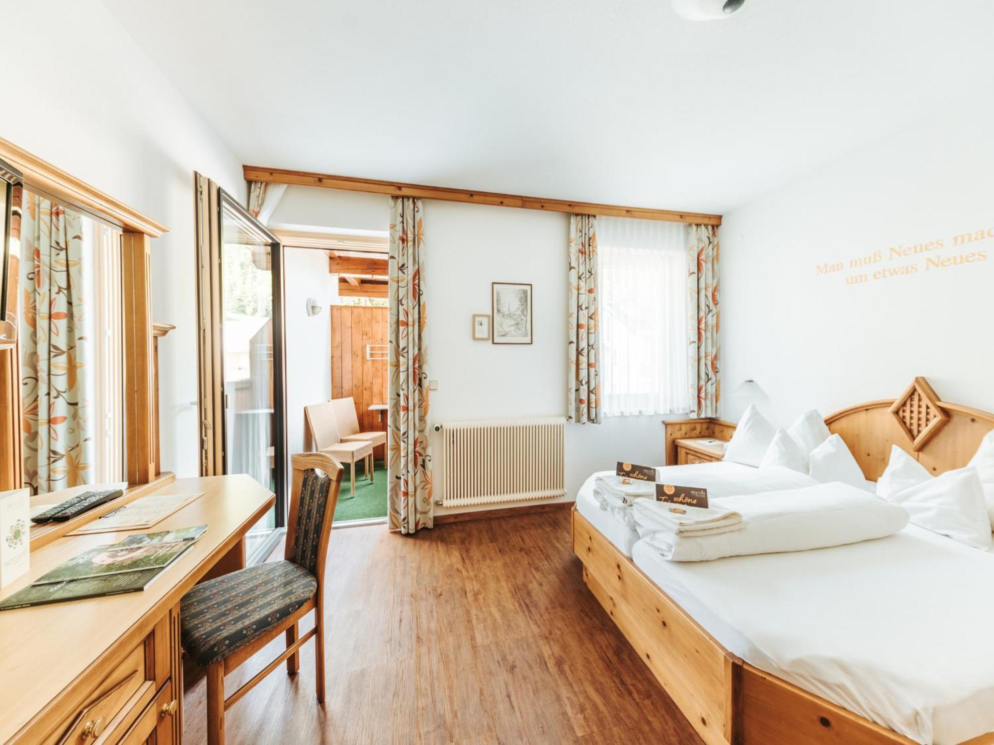 Regitnig - 4 Sterne Hotel Und Chalets Вайсензее Экстерьер фото